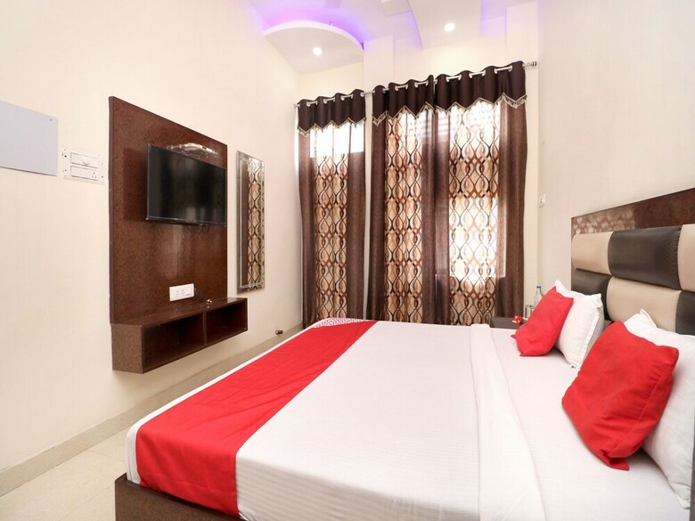 Hotel Oyo 16494 Dhunna Guest House