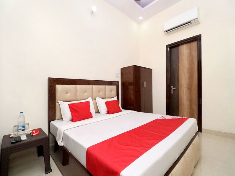 Hotel Oyo 16494 Dhunna Guest House