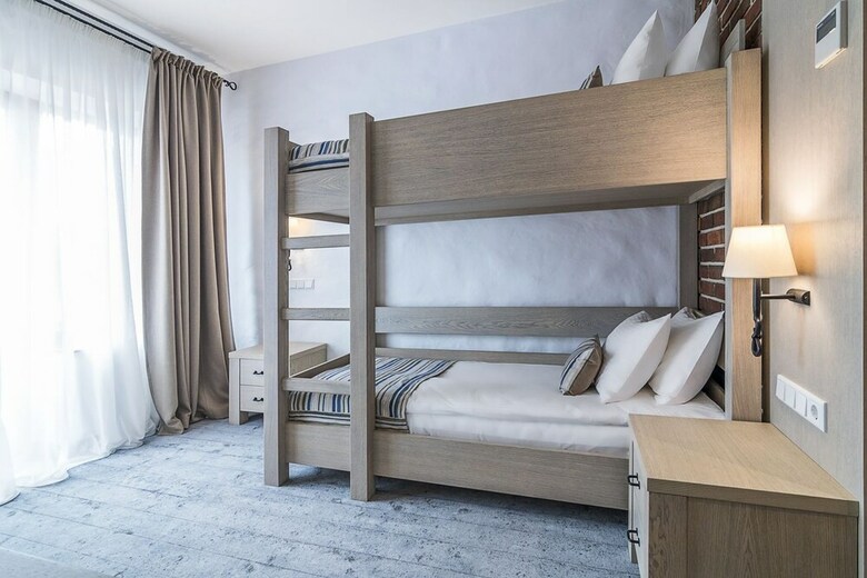 Amstelski Hotel