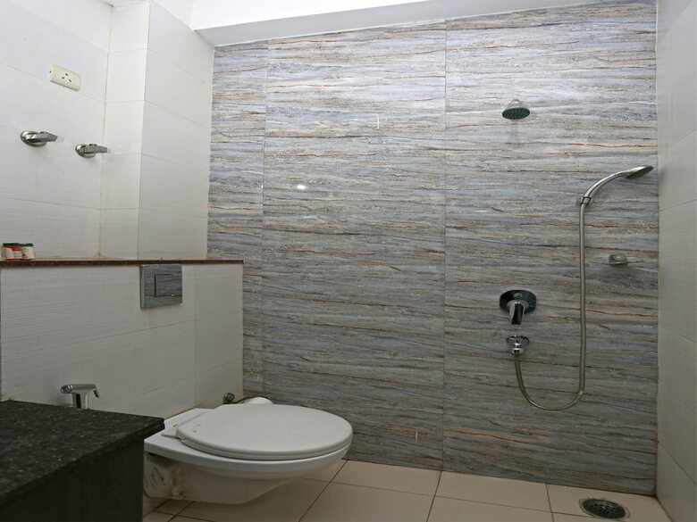 Oyo 16410 Hotel Retreet