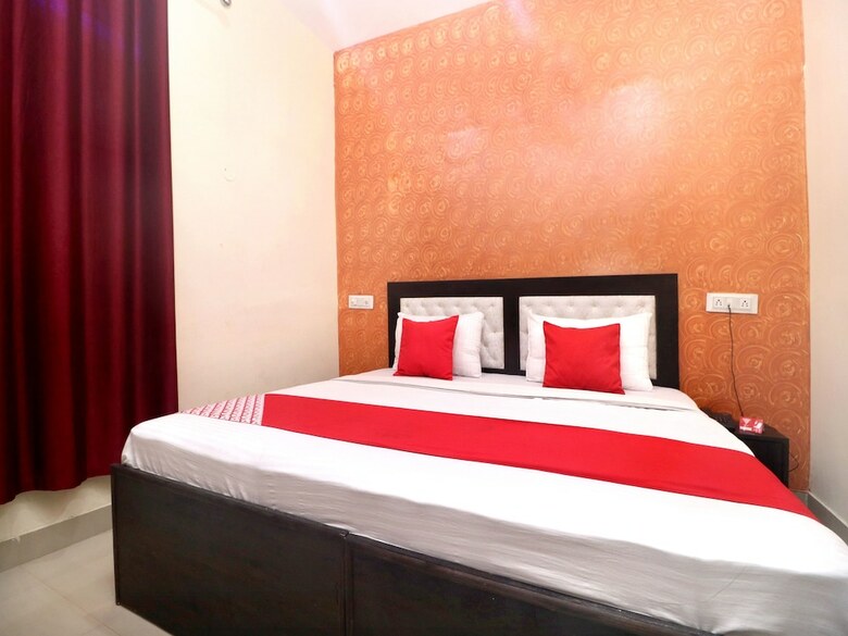 Oyo 16700 Home Exotic 2 Bhk Dream View Khanyara Road