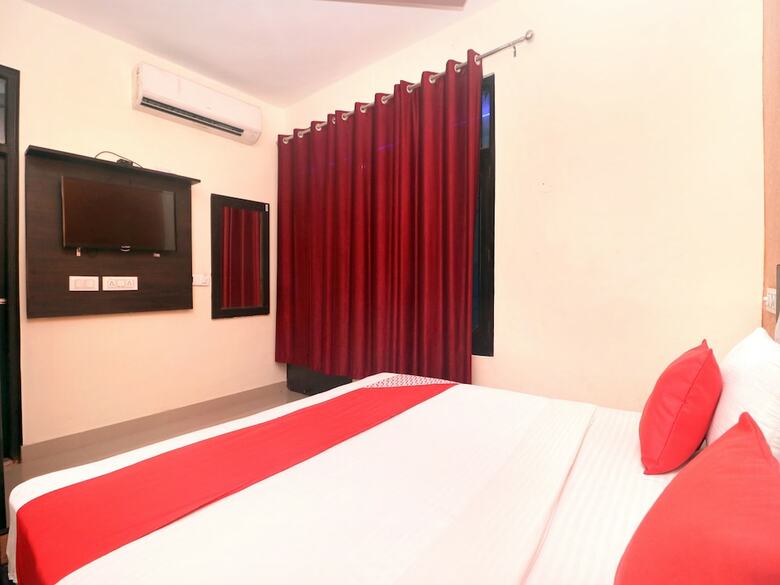 Oyo 16700 Home Exotic 2 Bhk Dream View Khanyara Road