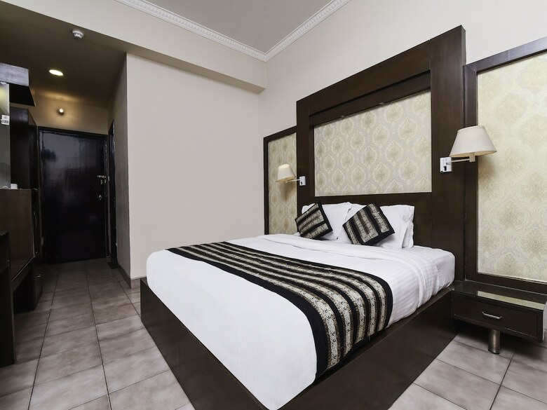 Oyo 16545 Hotel Kant