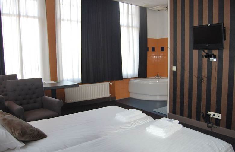 Hotel De Tolkamer