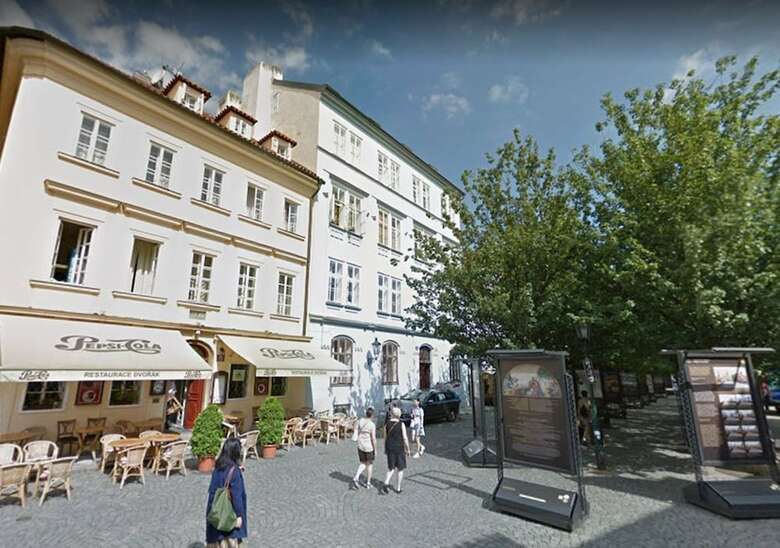 Charles Bridge Apartment
