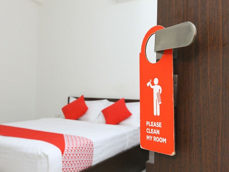 Hotel Oyo 15601 Bhimas Residency