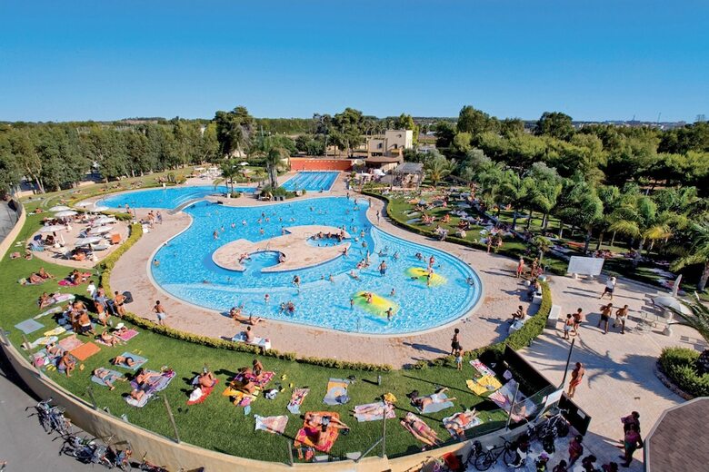 Happy Camp In Camping La Masseria