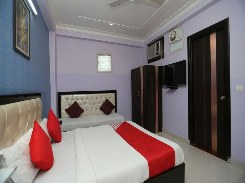 Hotel Oyo 14279 Bed Inn