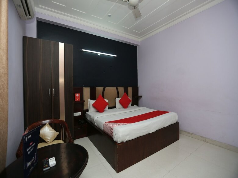Hotel Oyo 14279 Bed Inn
