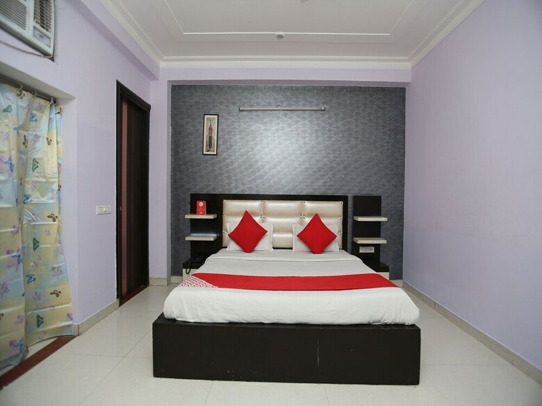 Hotel Oyo 14279 Bed Inn