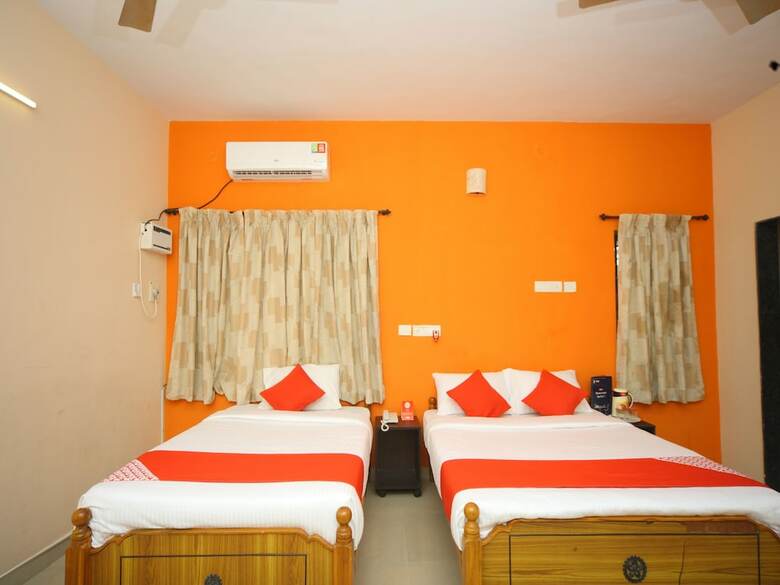 Hotel Oyo 15517 Kms House
