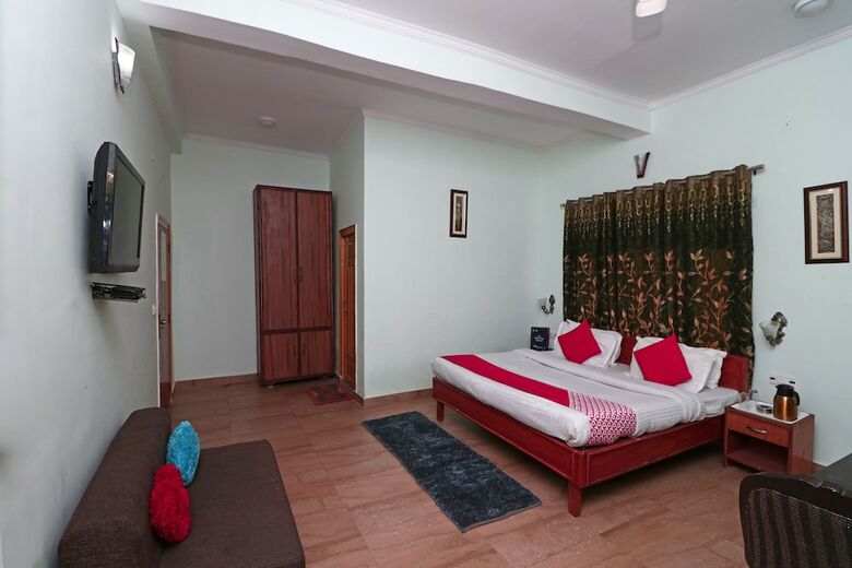 Hotel Oyo 15170 Maa Gauri Resort
