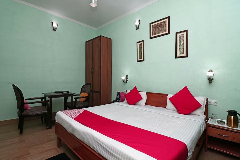 Hotel Oyo 15170 Maa Gauri Resort