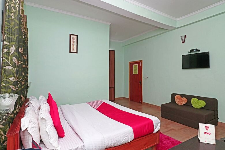 Hotel Oyo 15170 Maa Gauri Resort