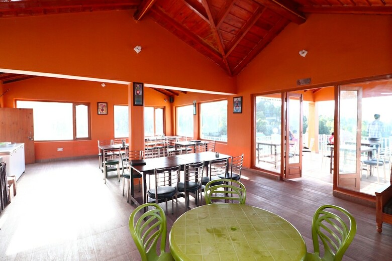 Hotel Oyo 15170 Maa Gauri Resort
