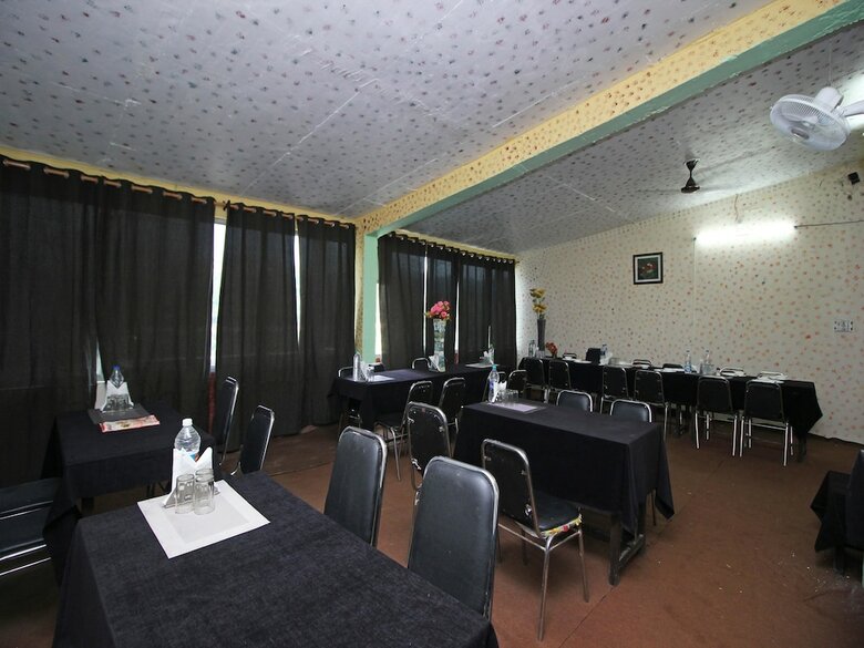Oyo 5175 Hotel Rama Blue Point