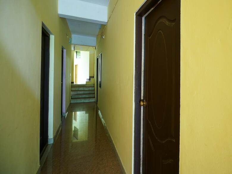 Hotel Oyo 14368 Evergreen Holidays