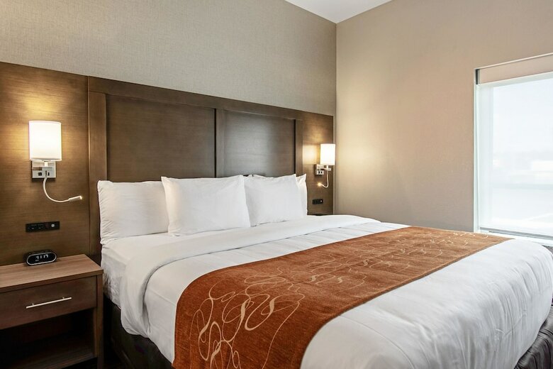 Hotel Comfort Suites