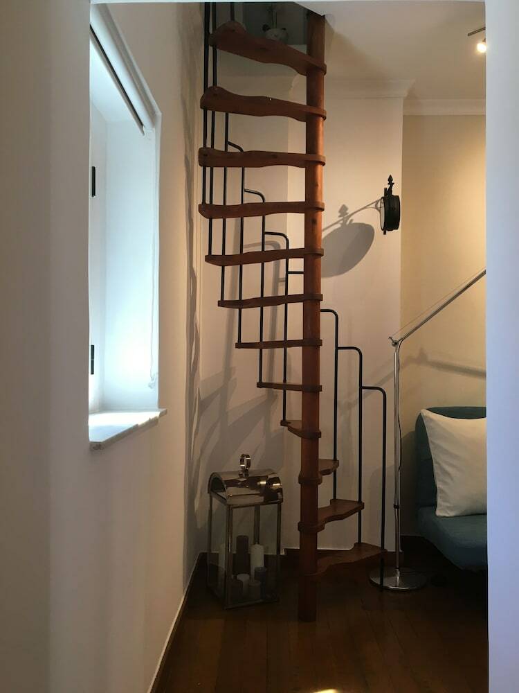 Poiais Lisbon Luxury Apartment