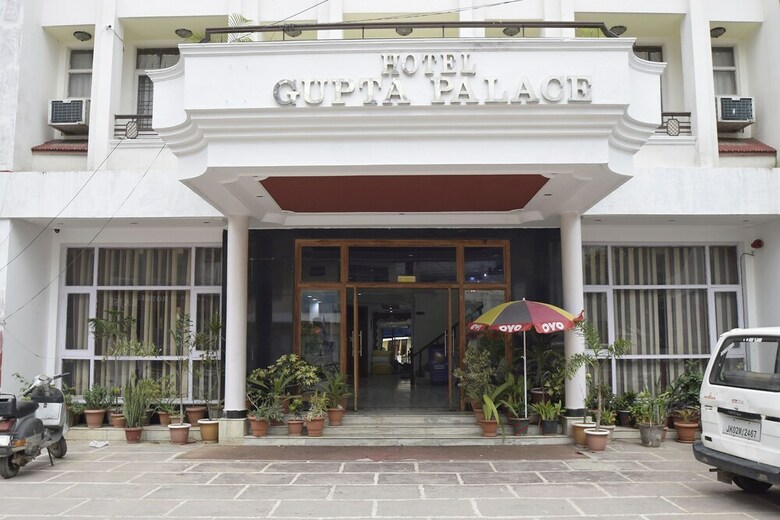 Apartamentos Oyo 13326 Gupta Palace
