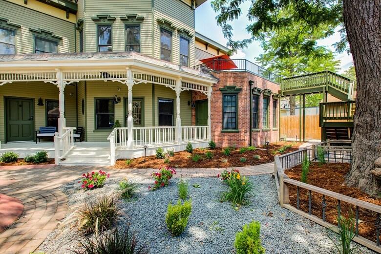Bed & Breakfast The Curtis Park Club