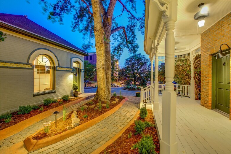 Bed & Breakfast The Curtis Park Club