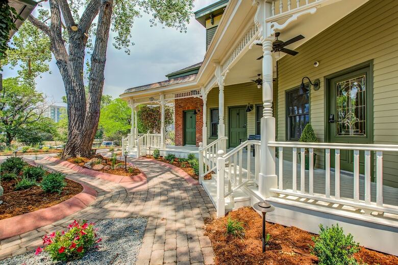 Bed & Breakfast The Curtis Park Club
