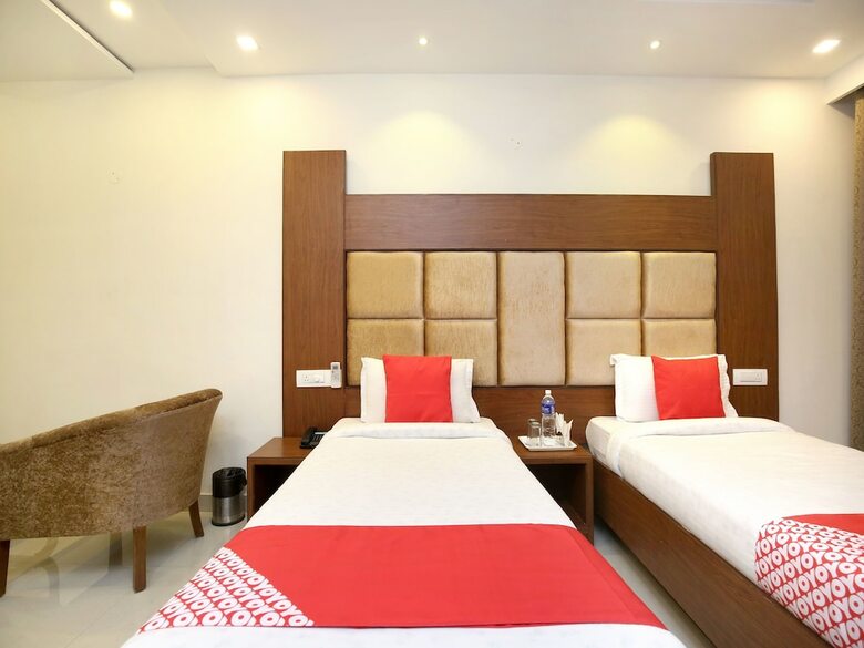 Oyo 17081 Hotel Signia