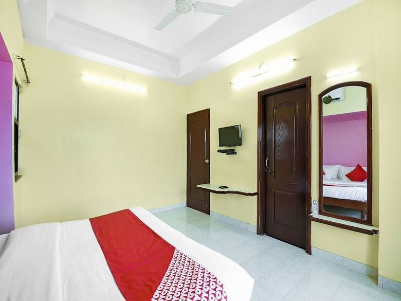 Oyo 13926 Hotel Kala Laxmi