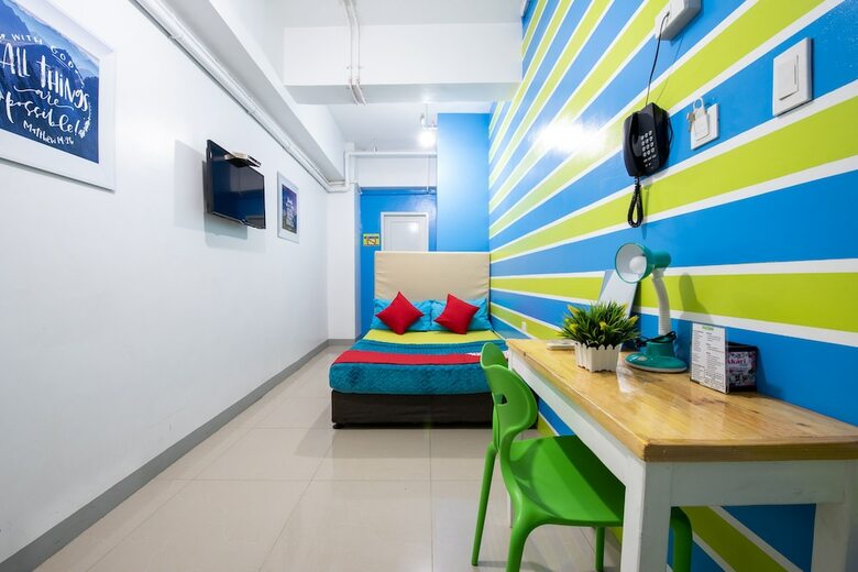 Hotel Oyo 501 Yuj Inn Pasay