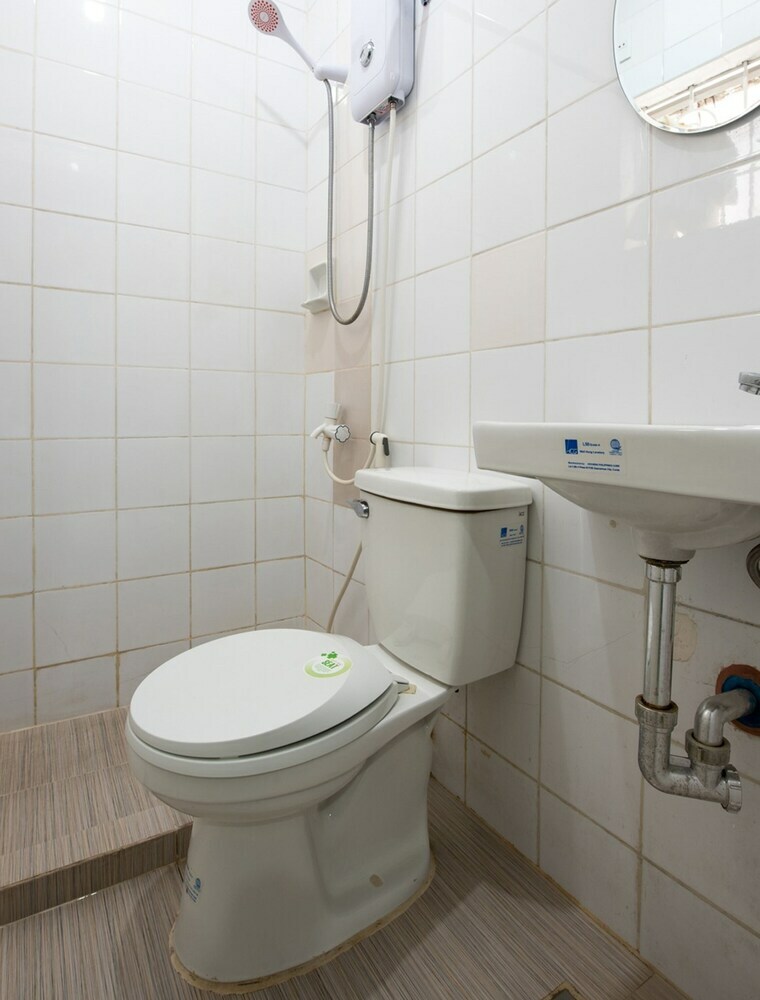 Hotel Oyo 501 Yuj Inn Pasay