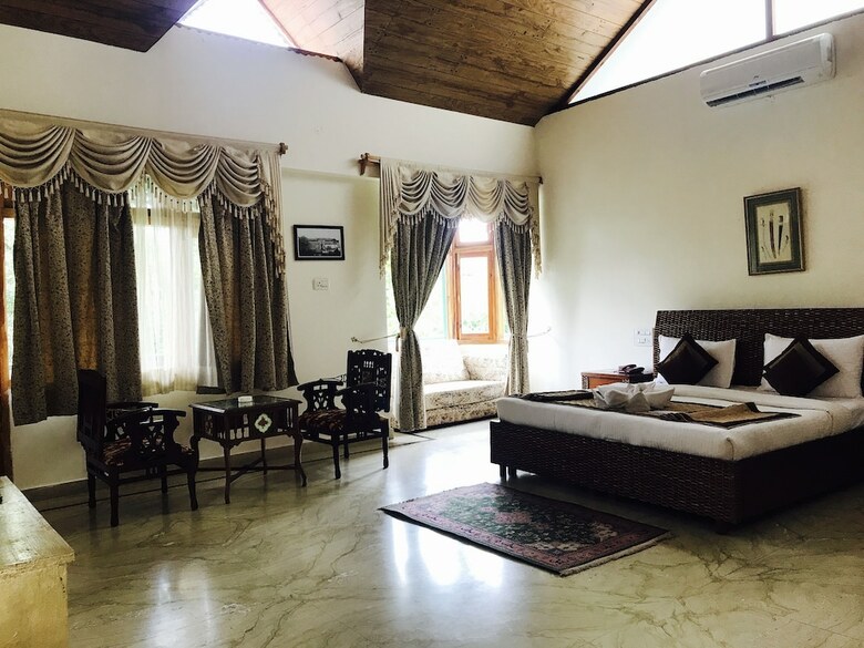 Hotel Alcor Spa Resort Kasauli