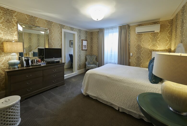 Hotel General Sutter Inn