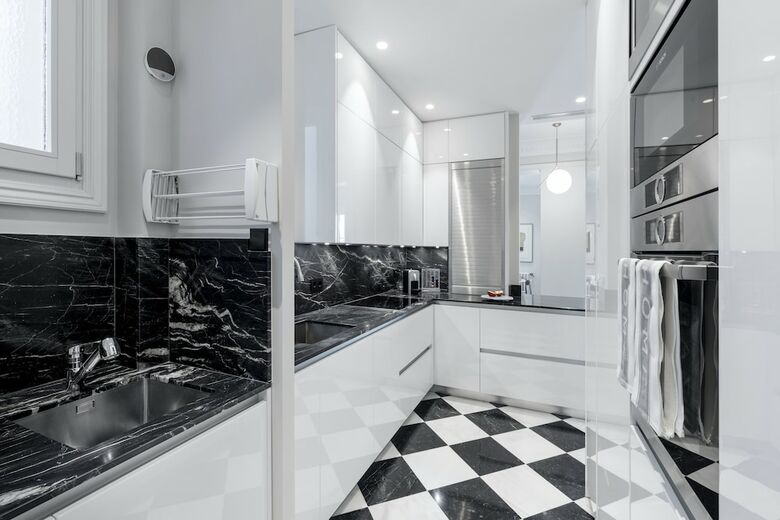 Justicia Apartment II