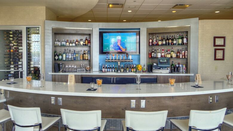 Holiday Inn Hotel & Suites Phoenix Airport
