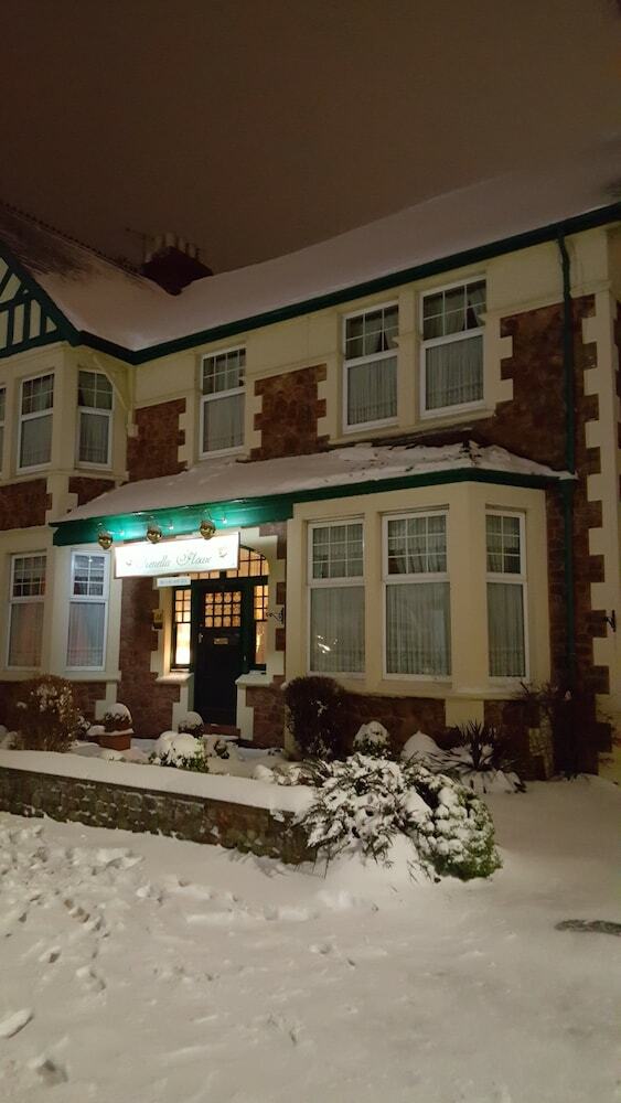 Bed & Breakfast Kenella House