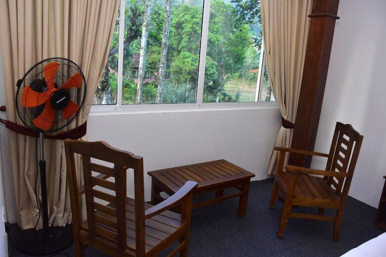Hotel Nine Arch Holiday Resort