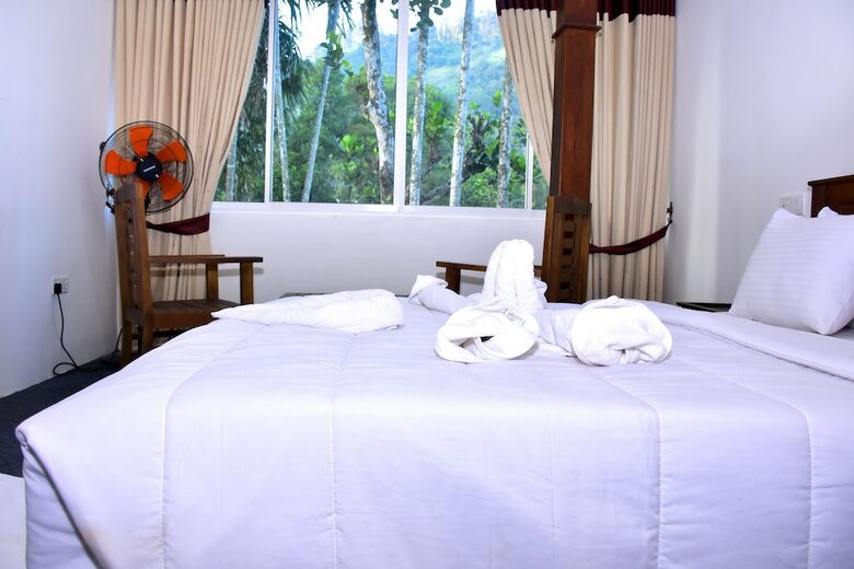 Hotel Nine Arch Holiday Resort
