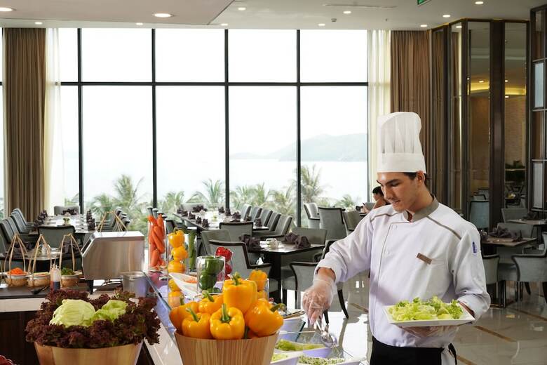 Hotel Vinpearl Condotel Beachfront Nha Trang