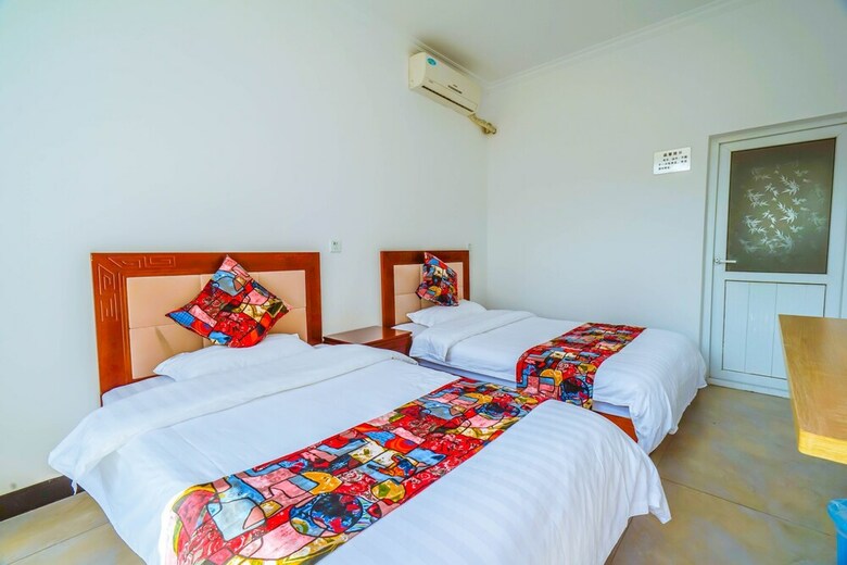 Yijie Holiday Hotel Water Greatwall No.1