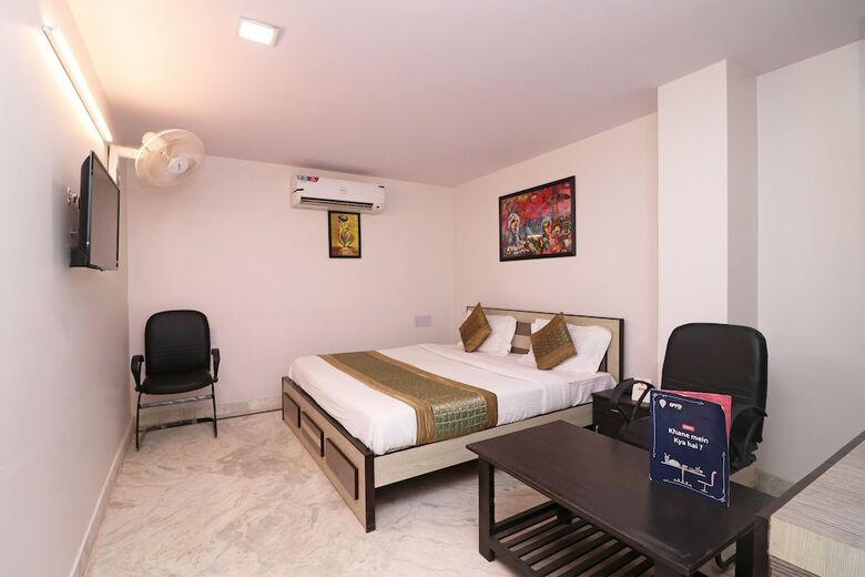 Hotel Oyo 14723 Diamond Deluxe