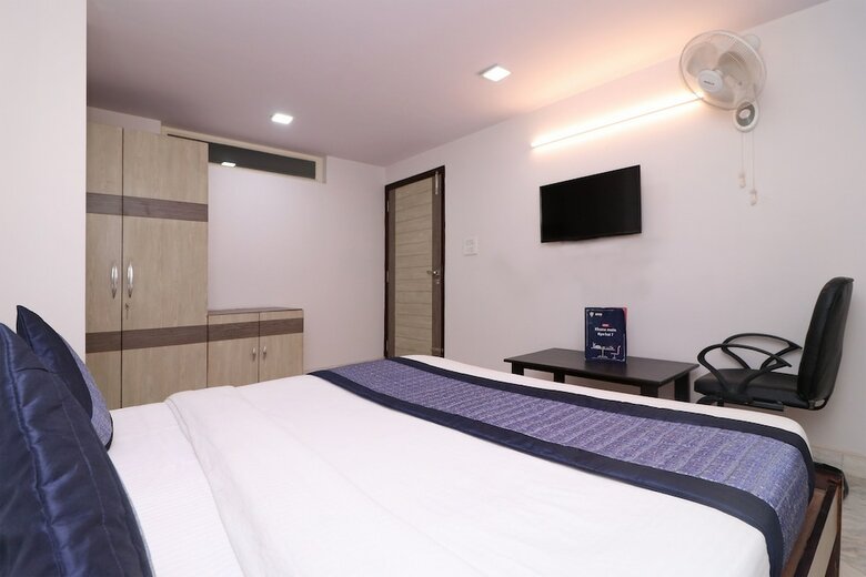 Hotel Oyo 14723 Diamond Deluxe