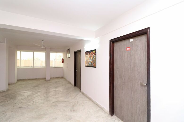 Hotel Oyo 14723 Diamond Deluxe