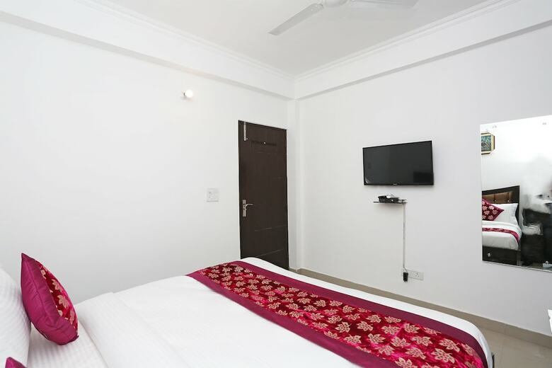 Hotel Oyo 14386 Orange Inn