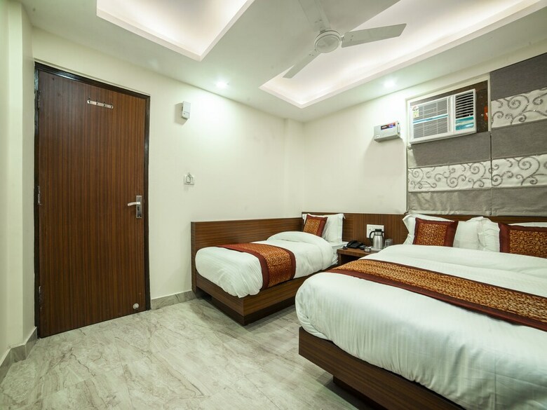Oyo 14136 Hotel Toto International