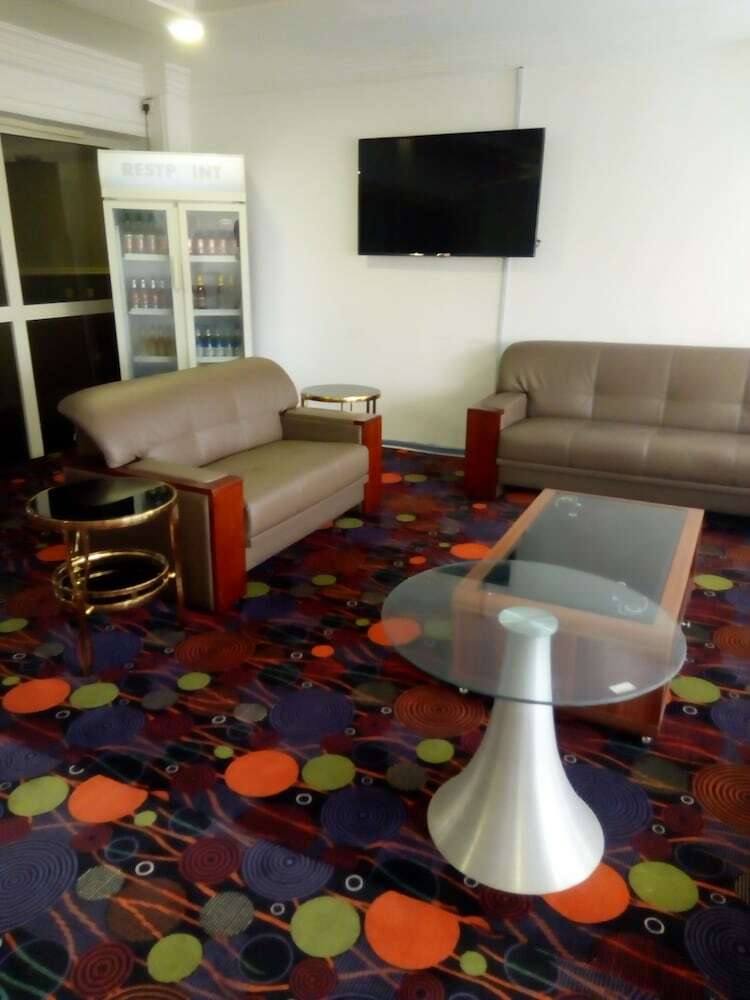 Signatious Hotel And Suites Delta