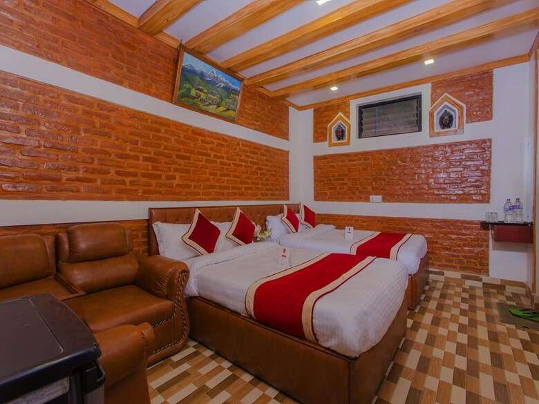 Oyo 160 Hotel Shraddha Palace