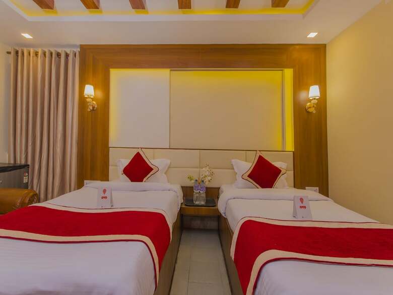 Oyo 160 Hotel Shraddha Palace