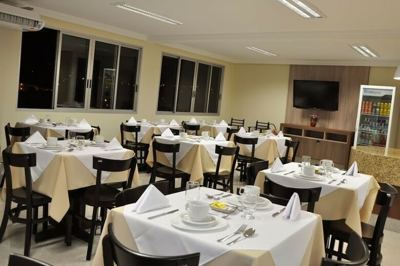 Hotel Saron