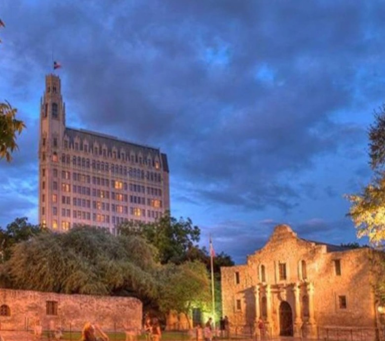 Hotel The Emily Morgan - A Doubletree By Hilton